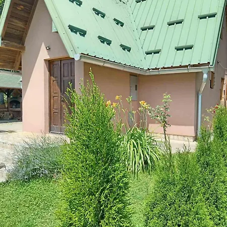 Planinska Idila Oslusa バイナ・バシュタ